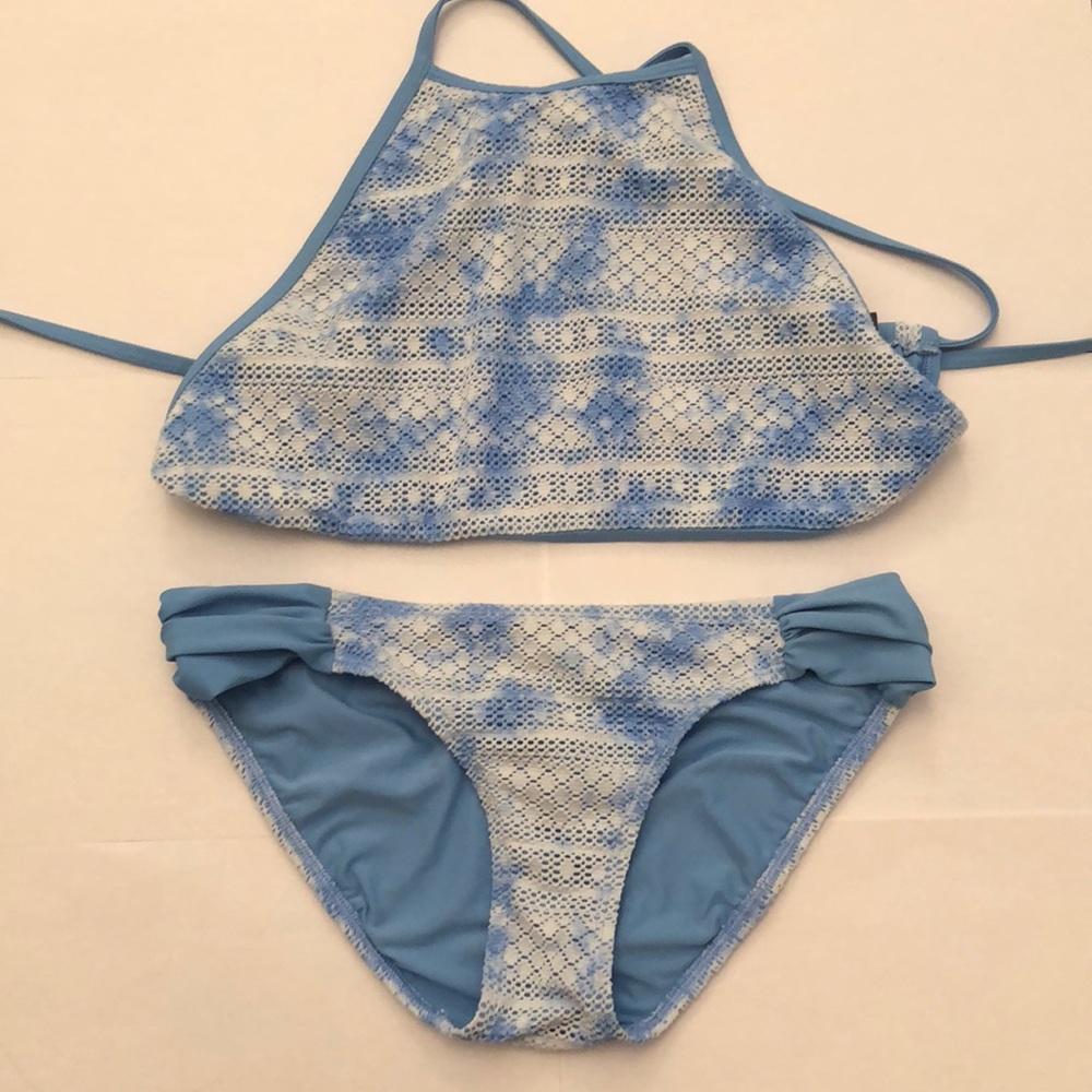 Arie Bikini